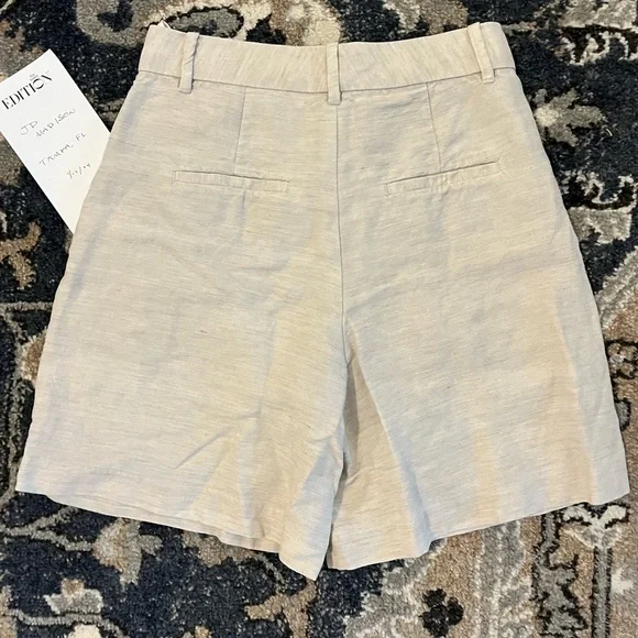 Aritzia Wilfred the effortless pant shorts
4 - Picture 4 of 6